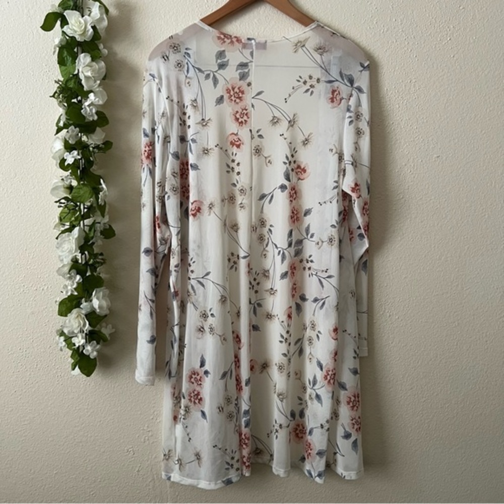 Plus Size Kimono Plus Size Kimono - Picture 5 of 8